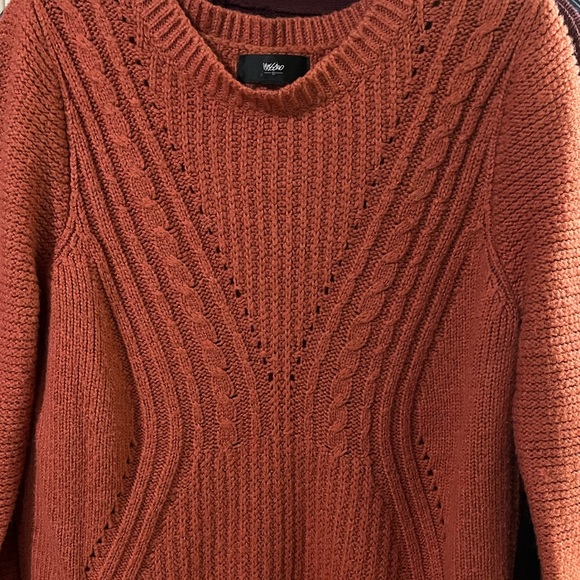 Pretty orange sweater - Picture 1 of 3